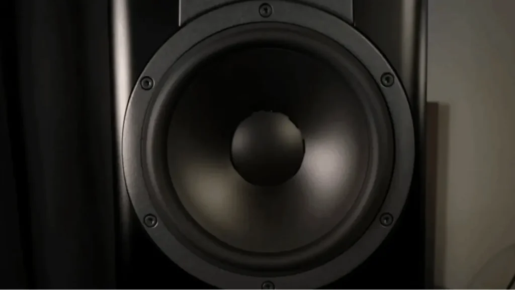 A Closer Look of Dynaudio Contour 20i driver