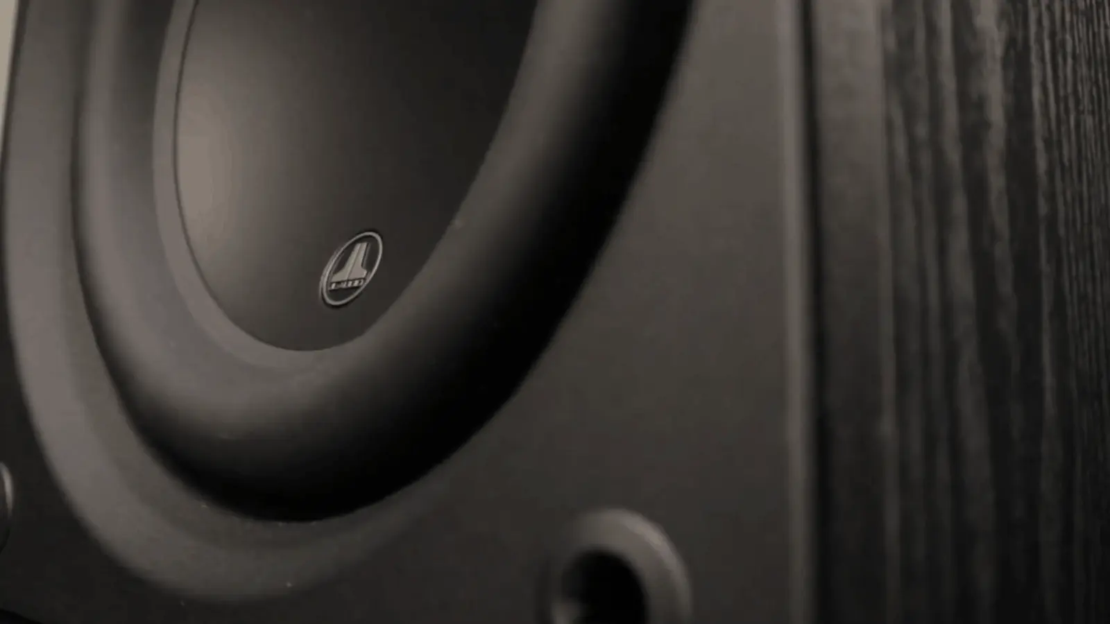 JL Audio Dominion d110 Subwoofer Review