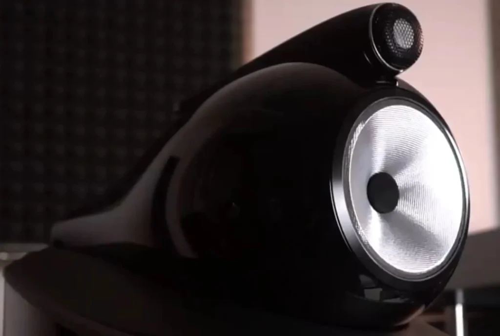 Turbine Head midrange and diamond tweeter assembly of the Bowers & Wilkins 801 D4 in gloss black finish