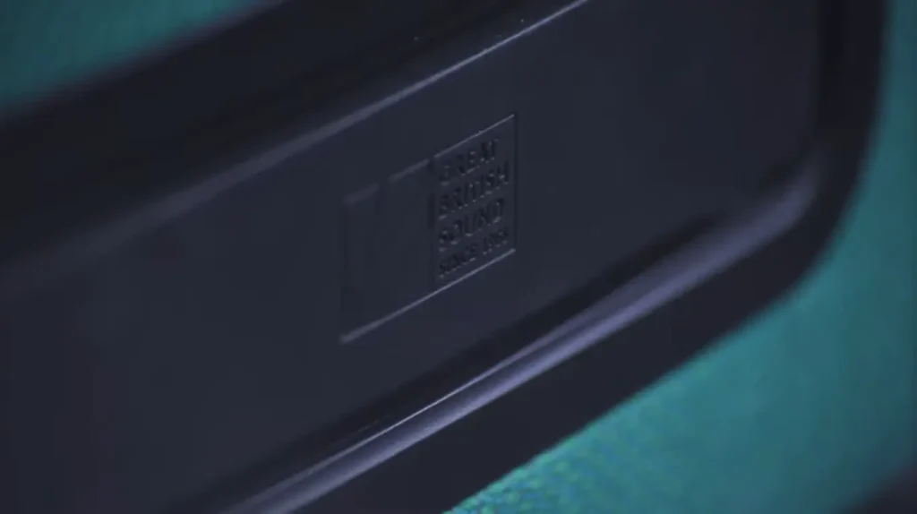 A Closer Look of passive radiator of Cambridge Audio Yoyo (S)