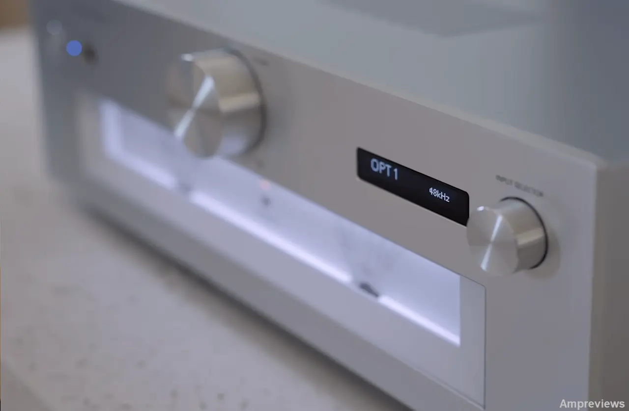 A Closer Look of Front Panel Technics SU-G700 Amplifier Review