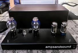 Ampsandsound Flagship 300B Amplifier without grill view