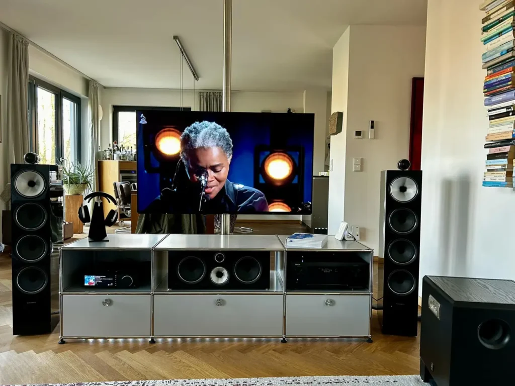 Audiophile Spotlight #265 By ampreviews A closer Look of Bowers and Wilkins Setup