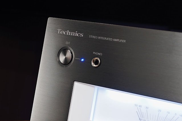 Closer look of power button of Technics SU-G700M2 Integrated Amplifier