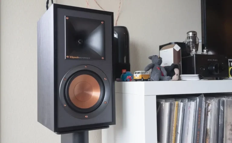 tower vs bookshelf speakers