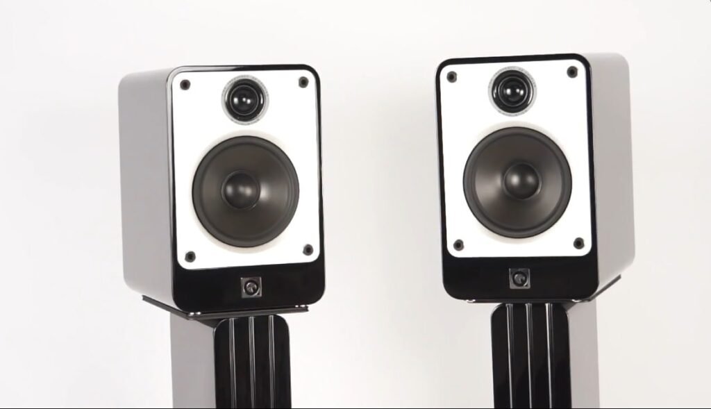 Q Acoustics Concept 20 front look view