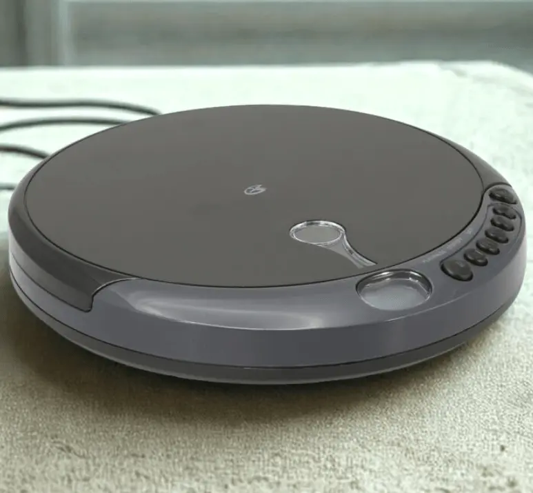 A Closer look to GPX PC301B Portable CD Player