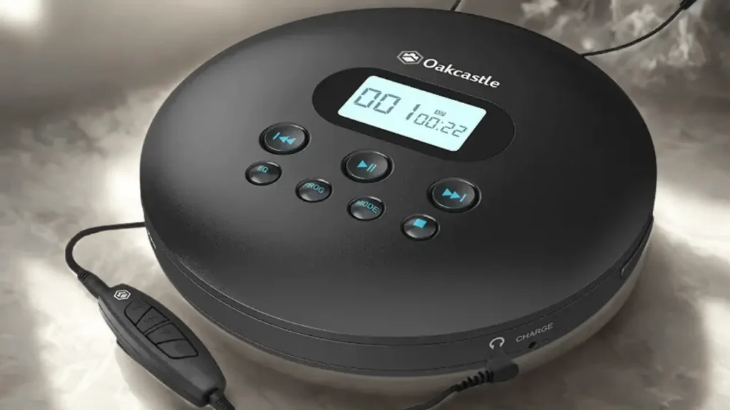 A look to Oakcastle CD100 Portable CD Player