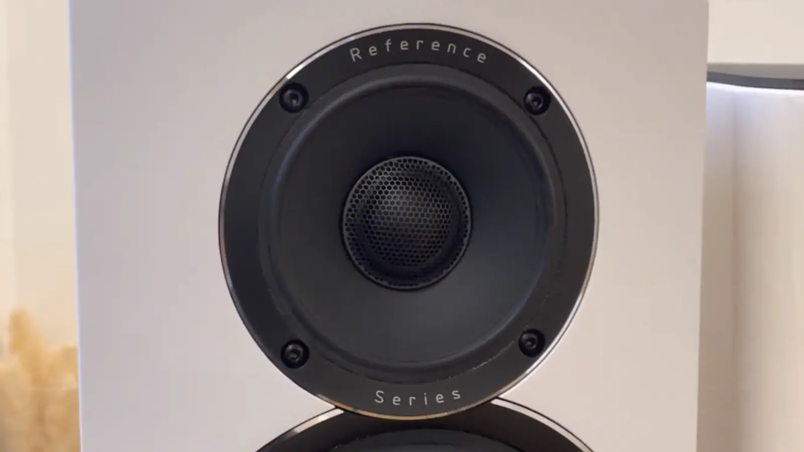 ELAC Uni-Fi Reference UBR62 Review