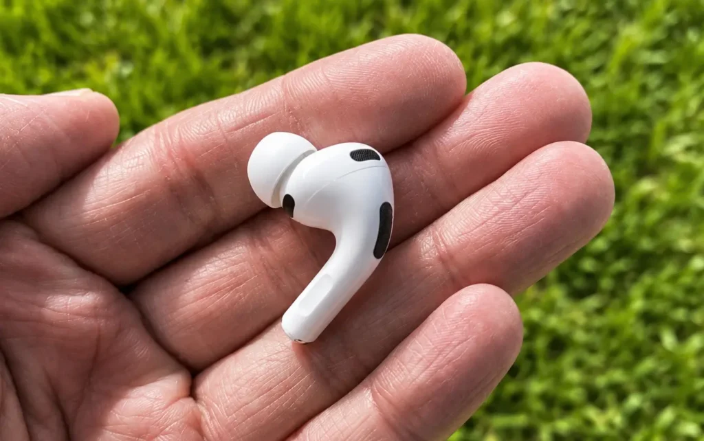 A Closer Look of apple airpods pro 3​ left bud