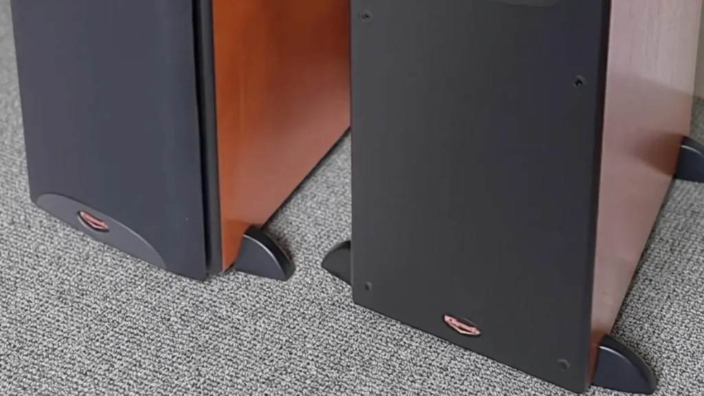 A Closer look of klipsch RF-5 feet