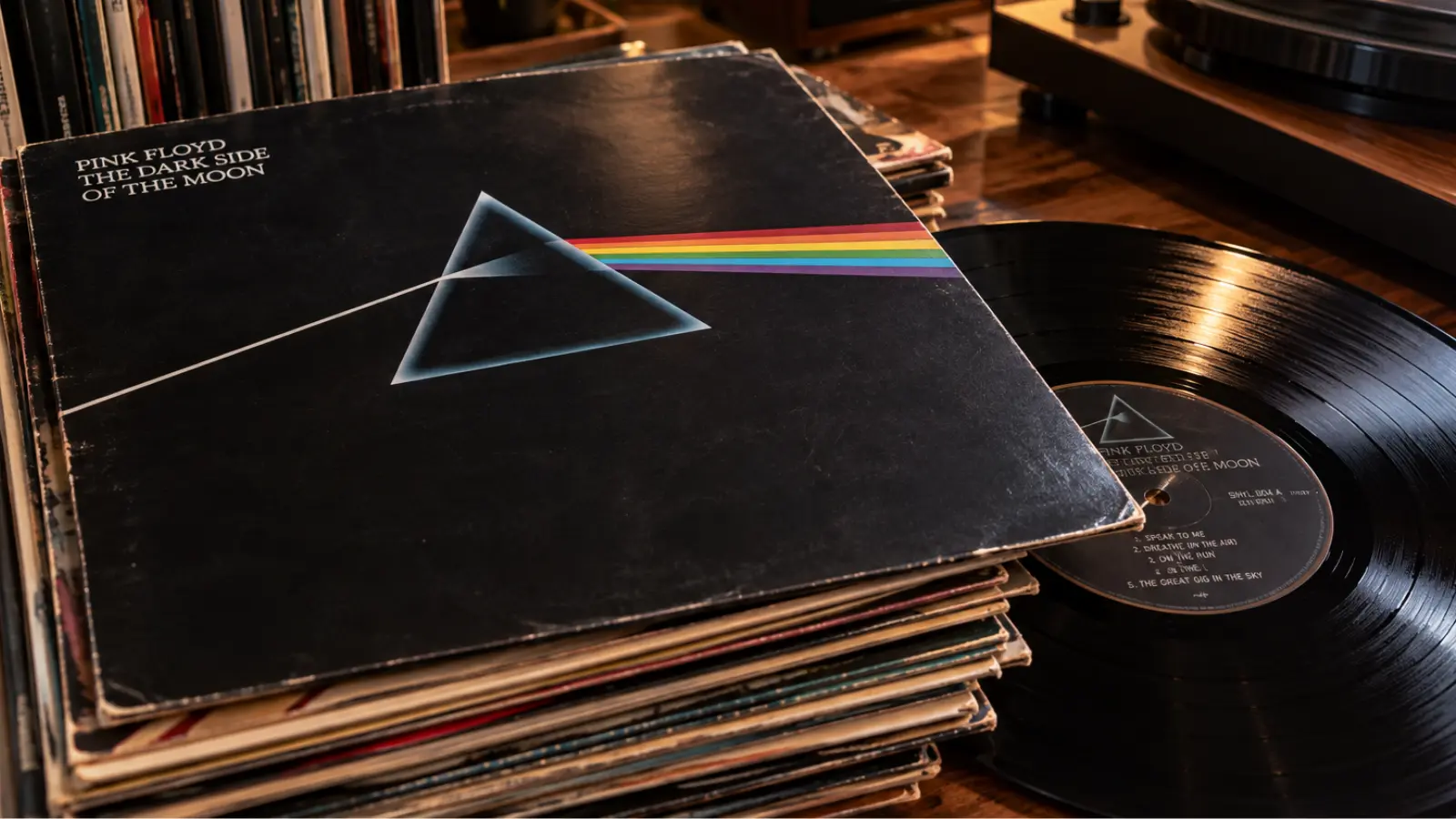 vinyl-records-and-CD-player.